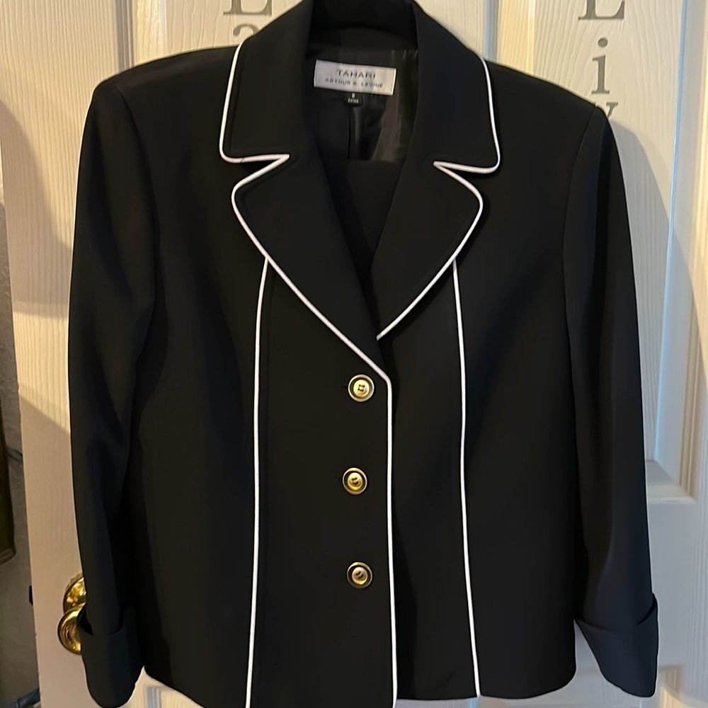 Tahari Black/White 2 Piece